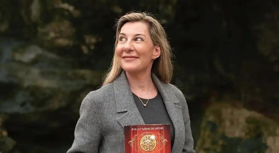 Eva García Sáenz de Urturi es una de las escritoras del momento.