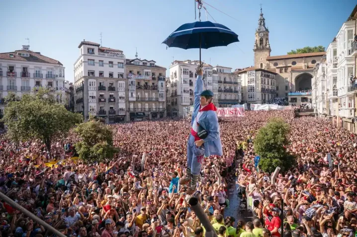 Plaza de La Blanca en 2026 repleta de gente