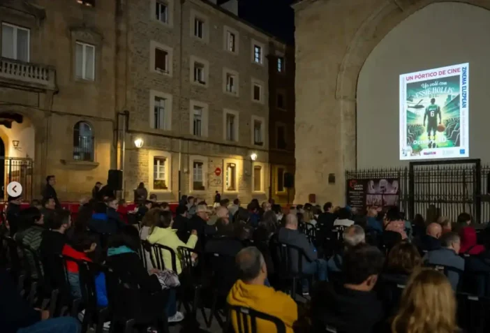 Catedral de Santa María durante el ciclo Vitoria-Gasteiz Ciudad de Cine