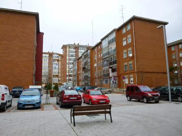 Humor, DJ y Periodismo a pie de calle en Gasteiz